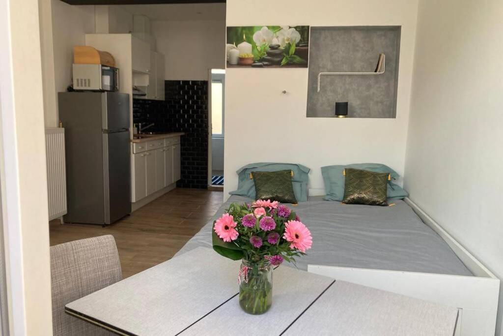 Magnifique Studio Au 2Eme Etage, A Proximite De La Gare Du Midi! Bruksela Zewnętrze zdjęcie