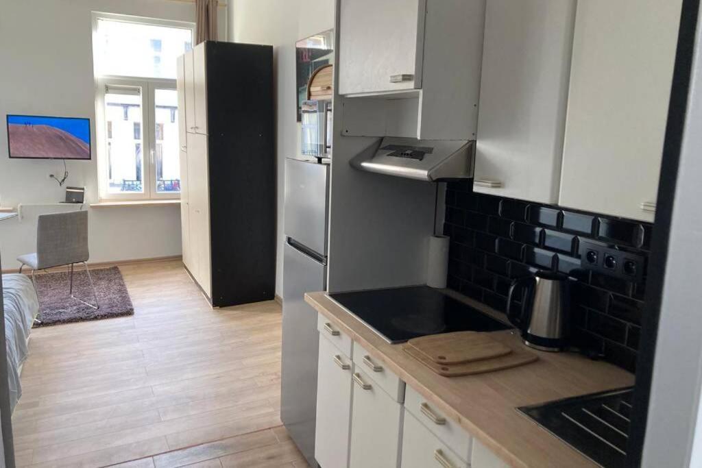 Magnifique Studio Au 2Eme Etage, A Proximite De La Gare Du Midi! Bruksela Zewnętrze zdjęcie